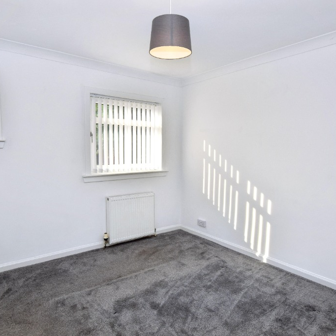 House Cathkin Place in Kilwinning