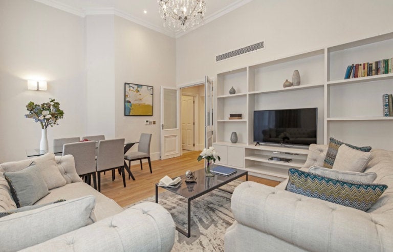 Flat Chesham Place in City of Westminster