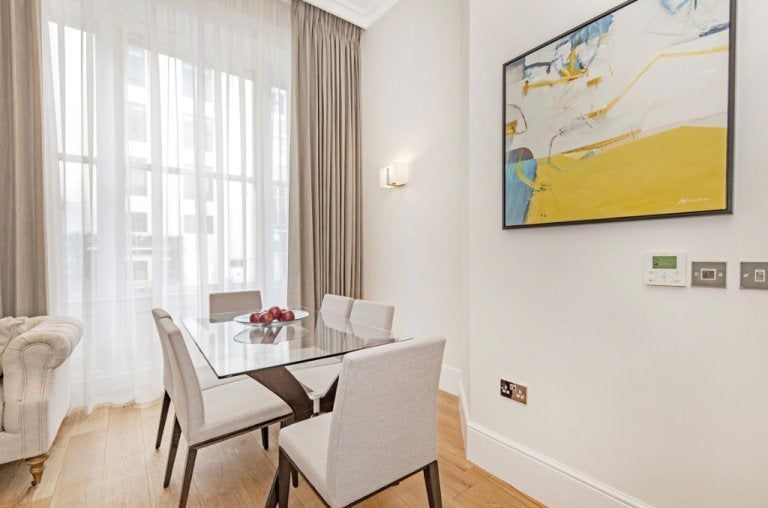 Flat Chesham Place in City of Westminster