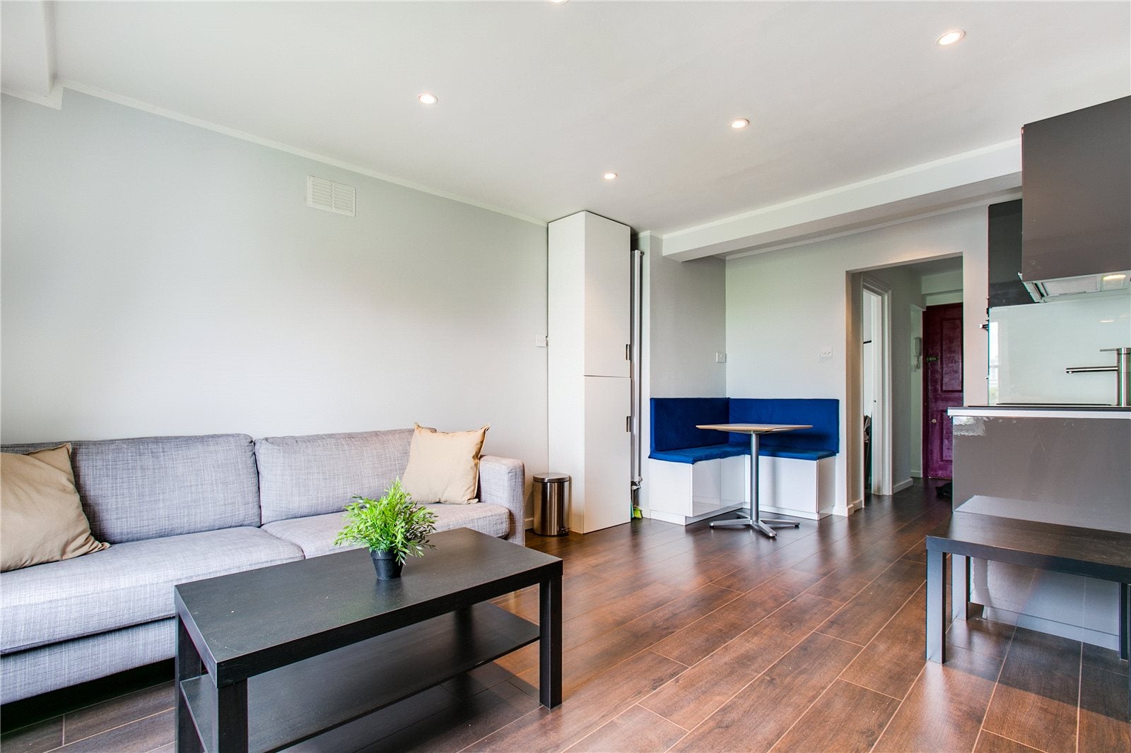 Flat Philbeach Gardens in Greater London