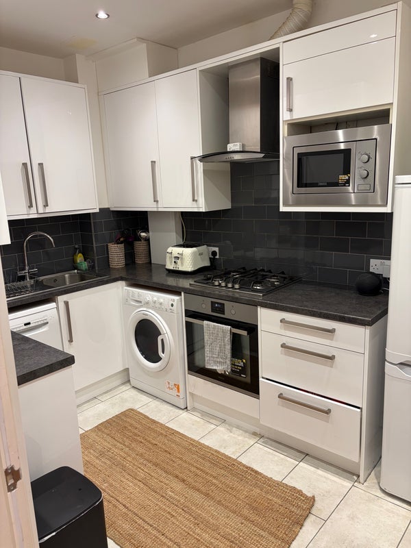 Room Brune Street in Greater London