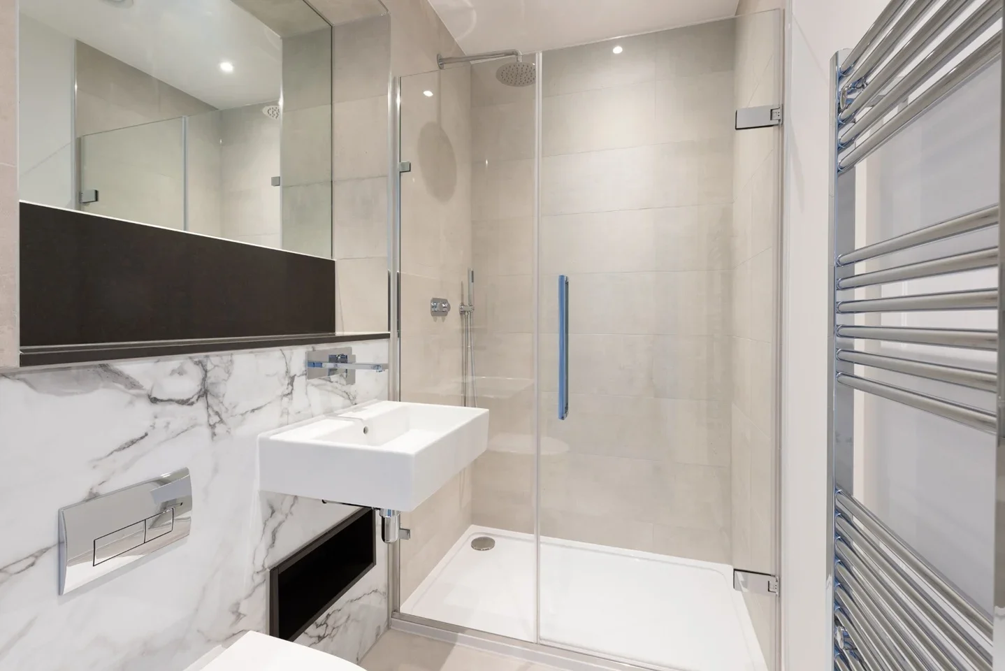 Flat Belsize Road in Greater London