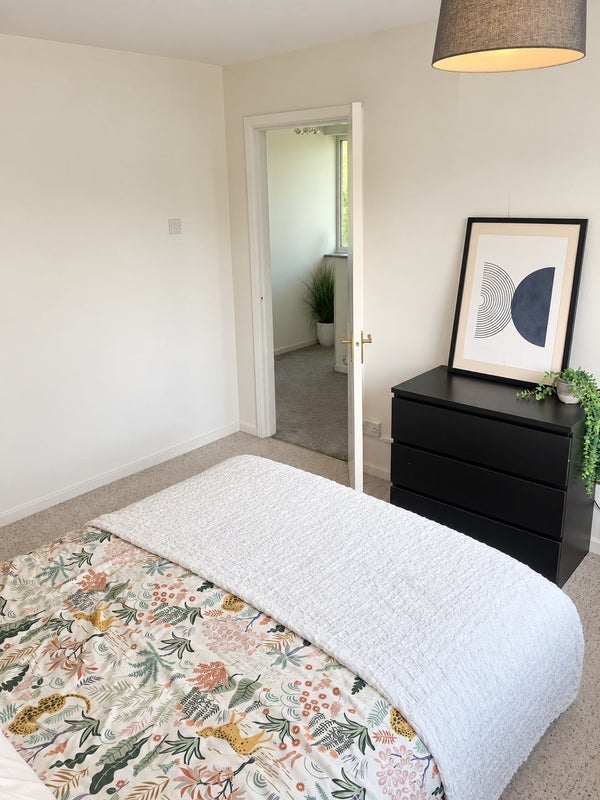 Room Mickleton Road in Metropolitan Borough of Solihull