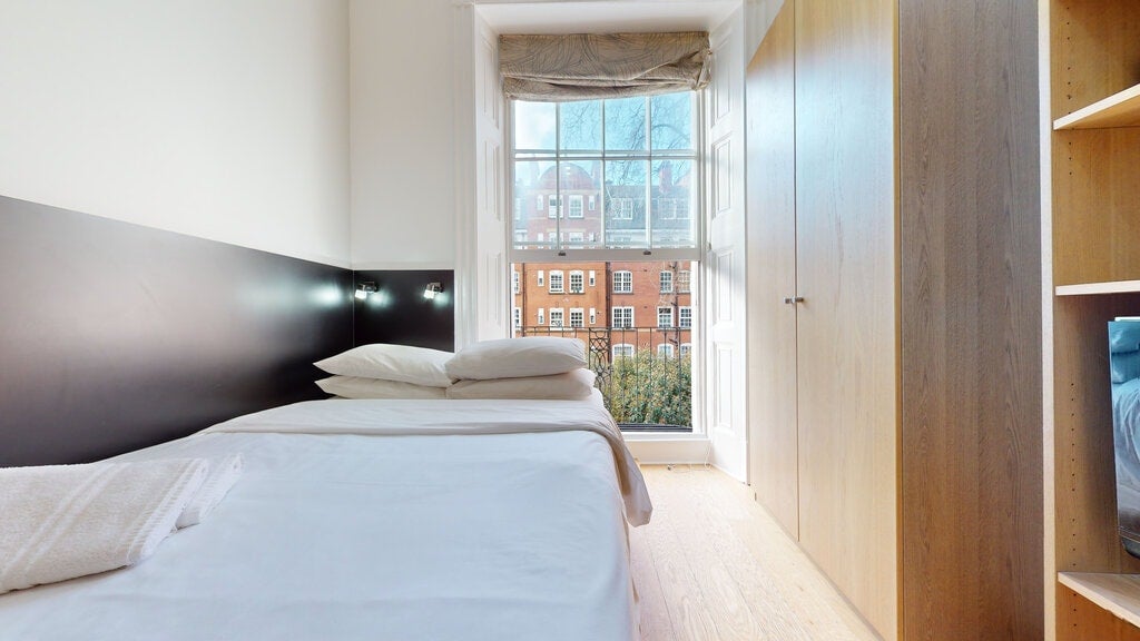 Room Cartwright Gardens in Greater London