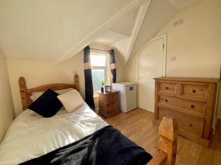 Room Dogsthorpe Road in Peterborough