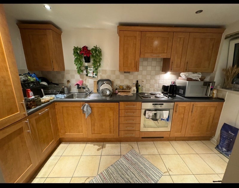 Room Lancing Road in Greater London