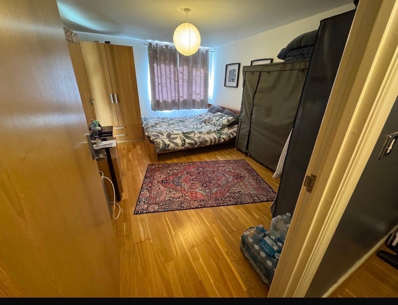 Room Lancing Road in Greater London