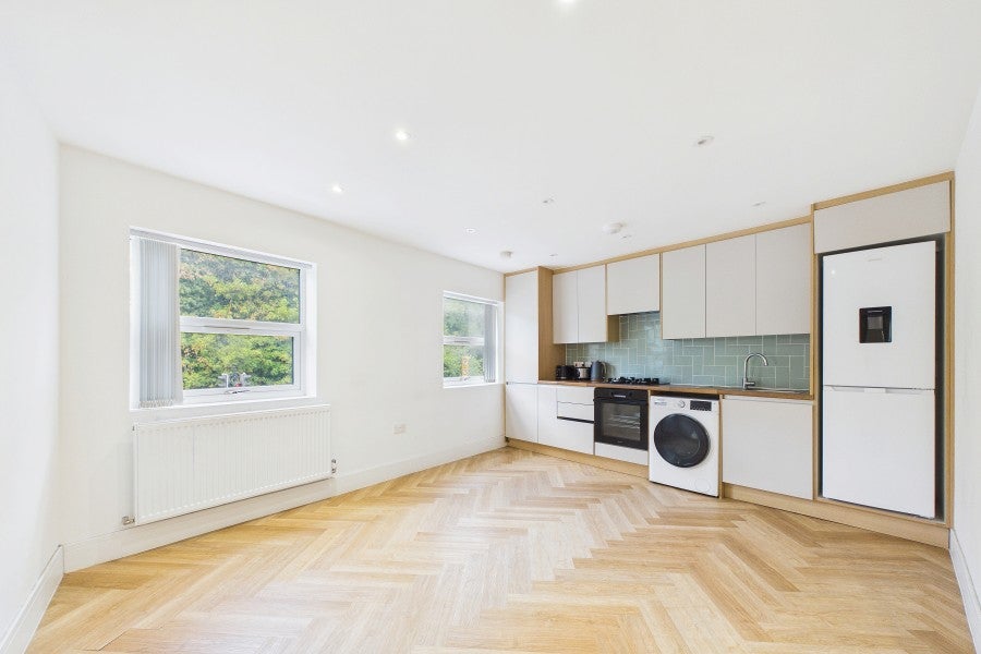 Flat London Road in Surrey Heath