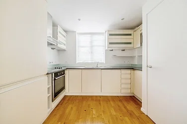 House Kingston Vale in Greater London