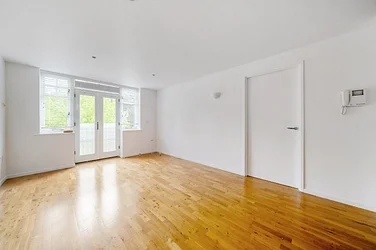 House Kingston Vale in Greater London