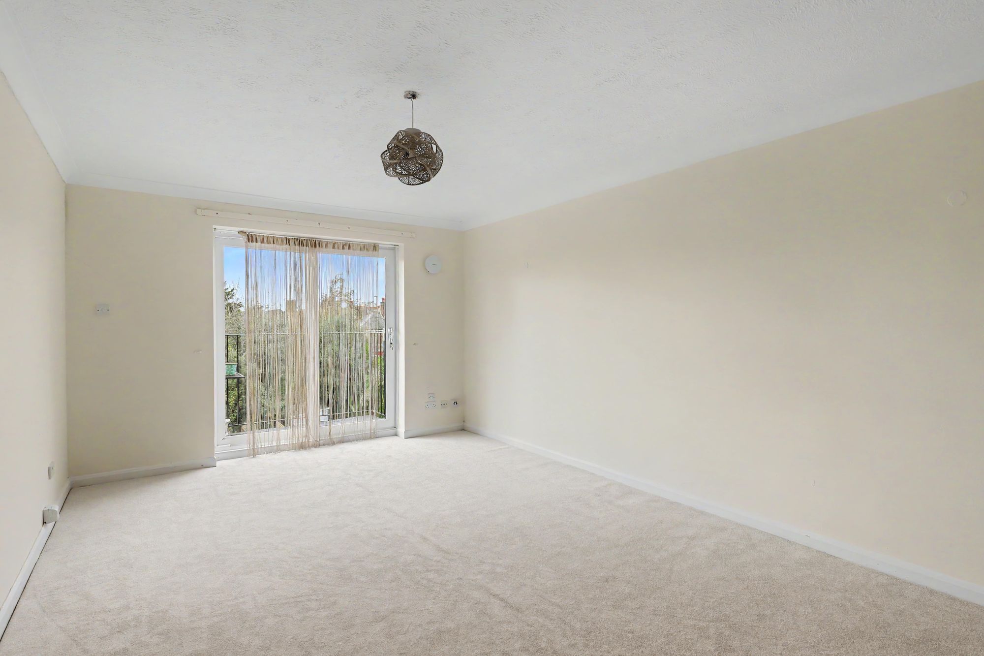 Flat Shakespeare Road in Worthing
