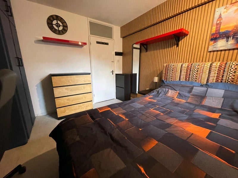 Room Ambrose Street in Greater London