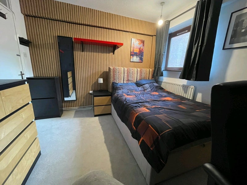 Room Ambrose Street in Greater London