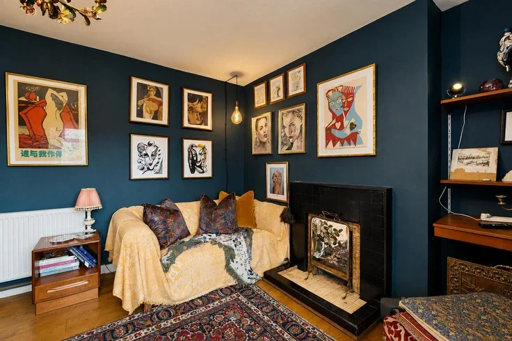 Flat Aske Street in Greater London