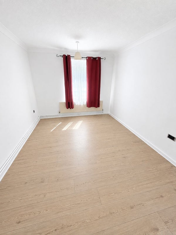 Flat Joyners Field in Harlow