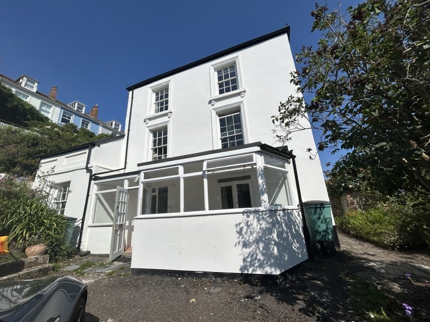Flat Wodehouse Terrace in Falmouth