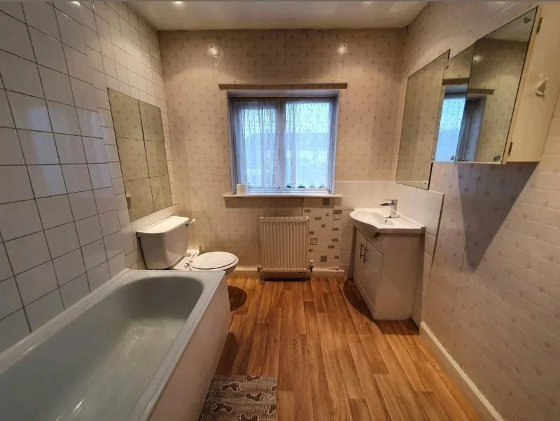 Room Uxbridge Road in Slough