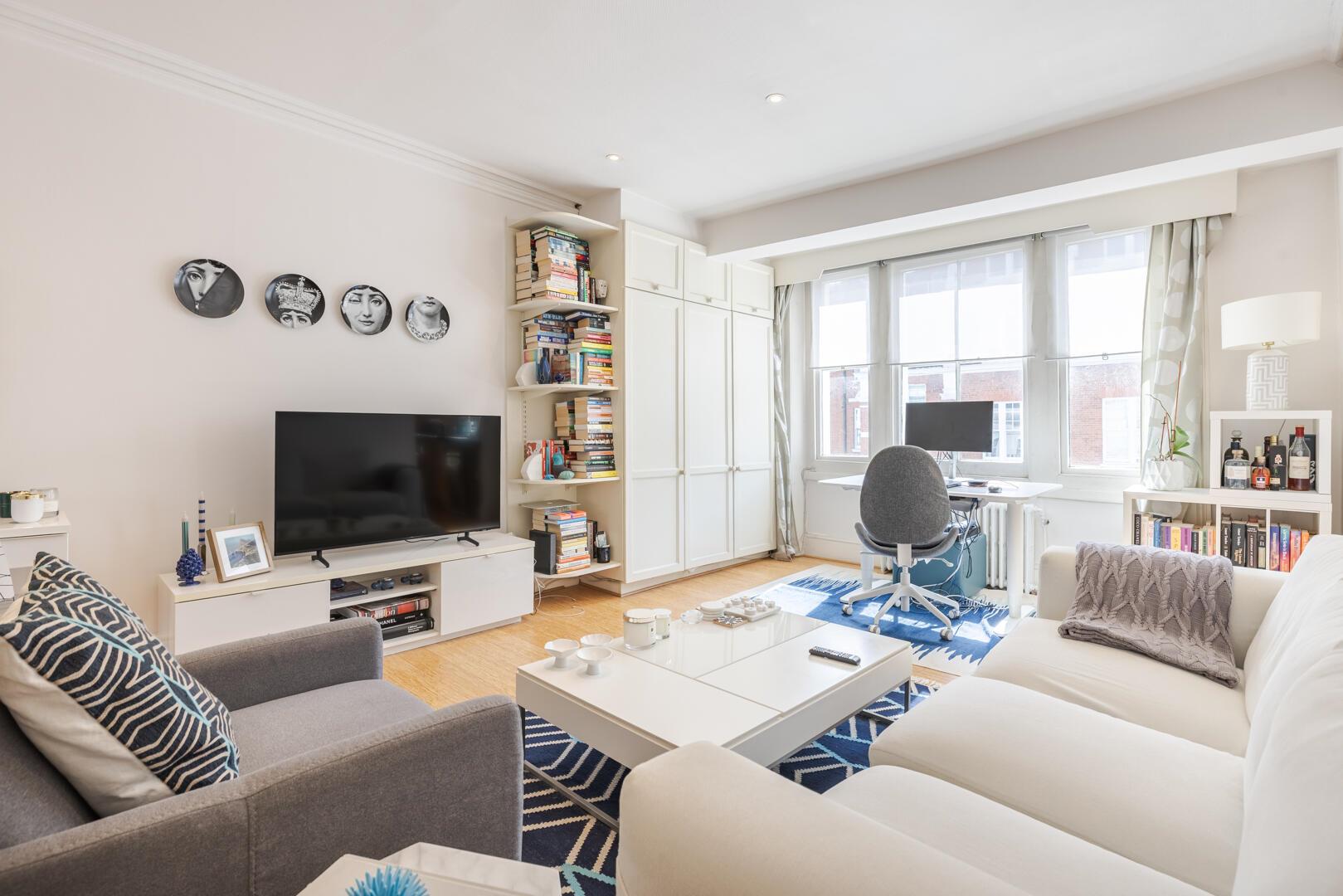 Flat Sheffield Terrace in Greater London
