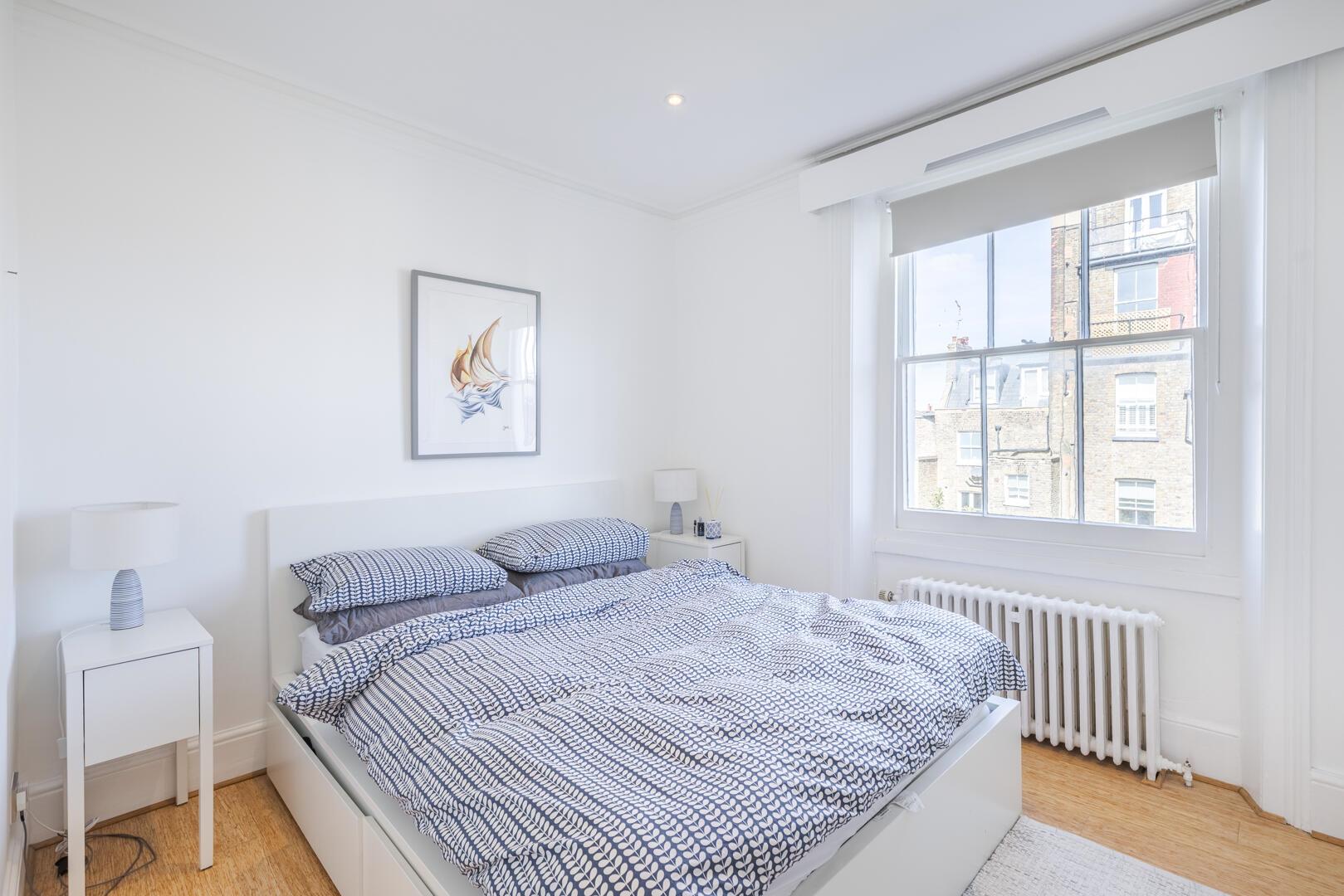 Flat Sheffield Terrace in Greater London