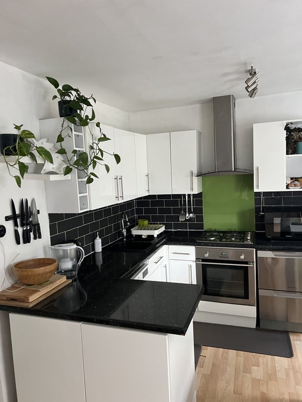 Room Granville Road in Greater London