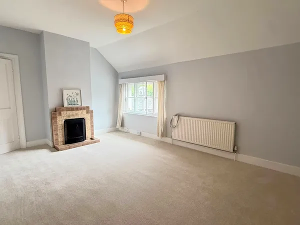 Flat Leggs Lane in Tunbridge Wells