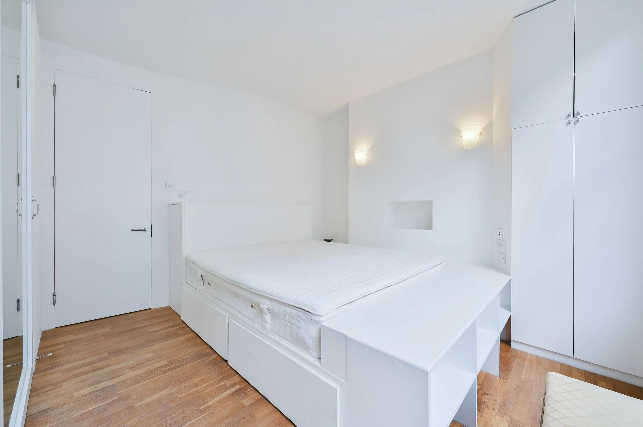 Flat Cranbourn Street in City of Westminster