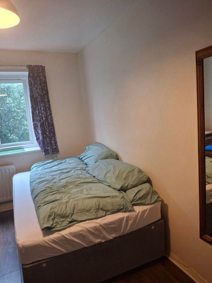 Room Croxford Gardens in Cherwell District