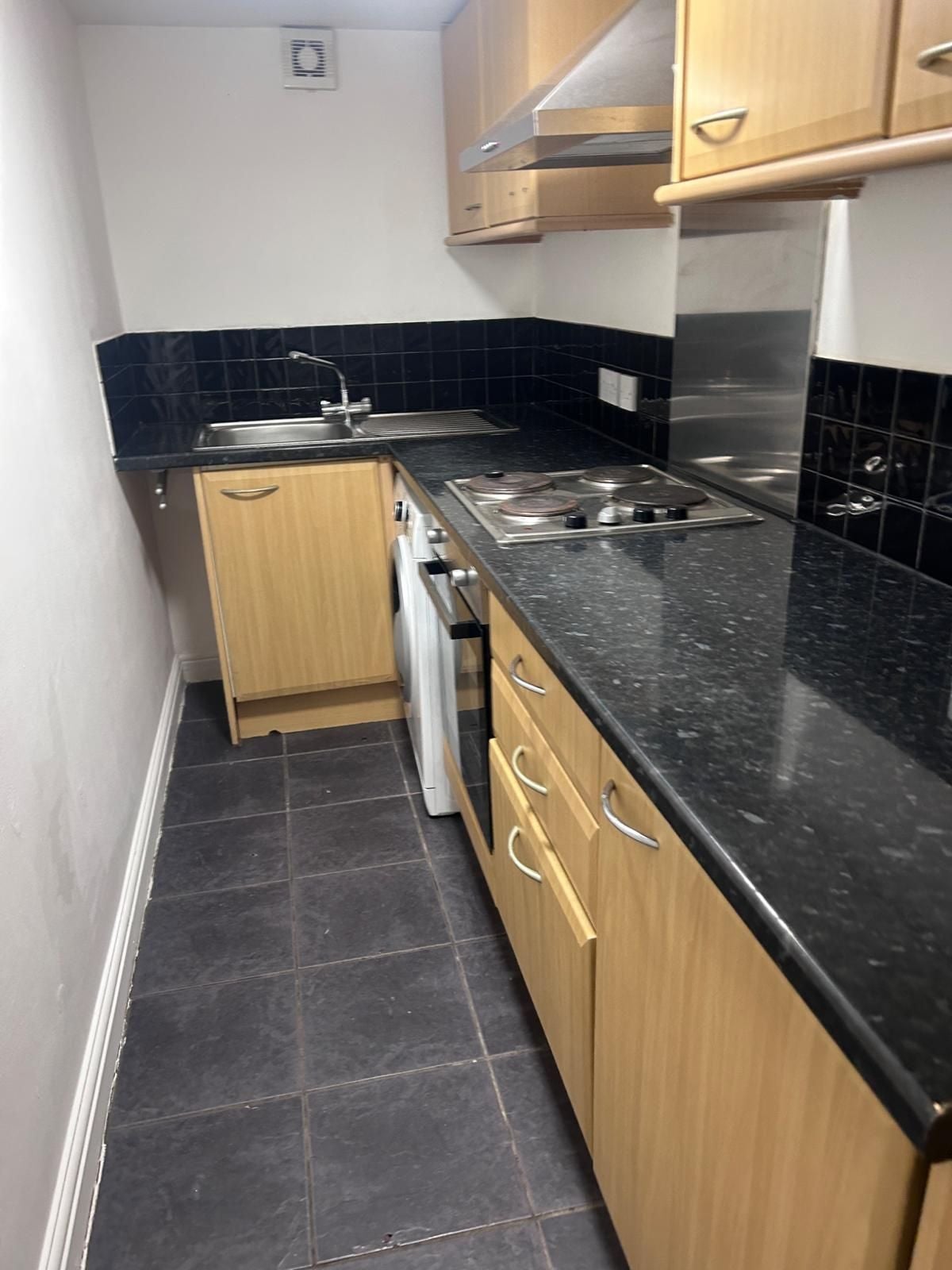 Flat Egerton Road in Bristol