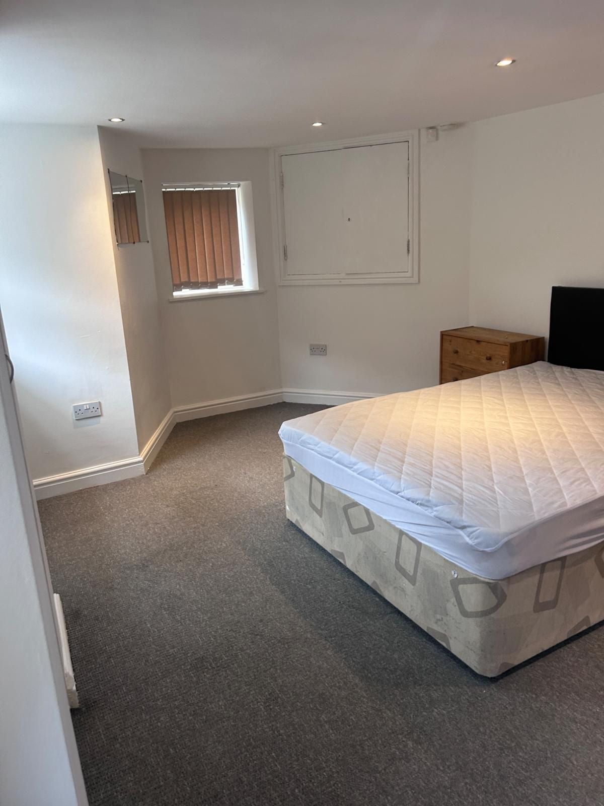 Flat Egerton Road in Bristol