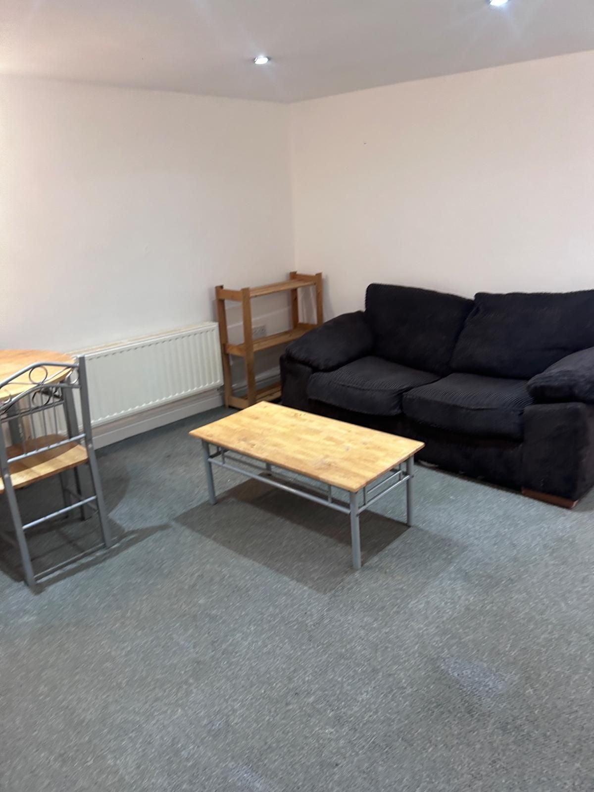 Flat Egerton Road in Bristol