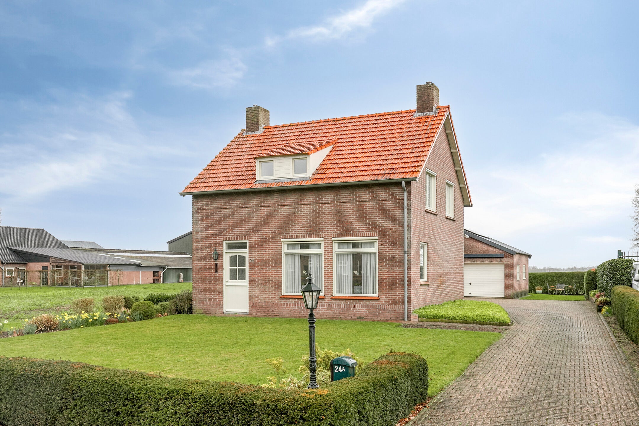 Huis Voorteindseweg 24 a in Oost West en Middelbeers