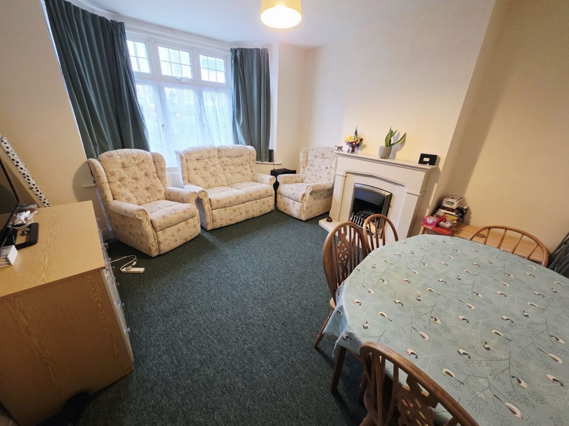 Room Mackie Road in Bristol