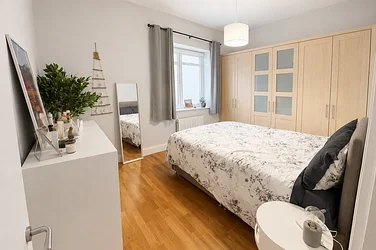 Flat Gloucester Terrace in City of Westminster