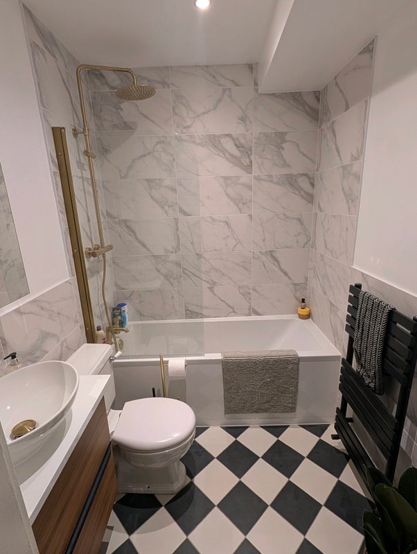 Room Amen Corner in Greater London