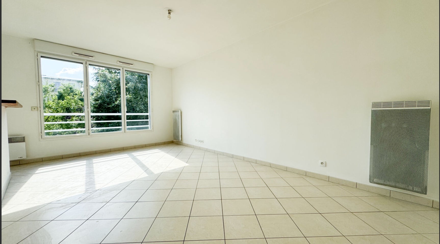 Appartement Place Léon Cassé à Corbeil-Essonnes