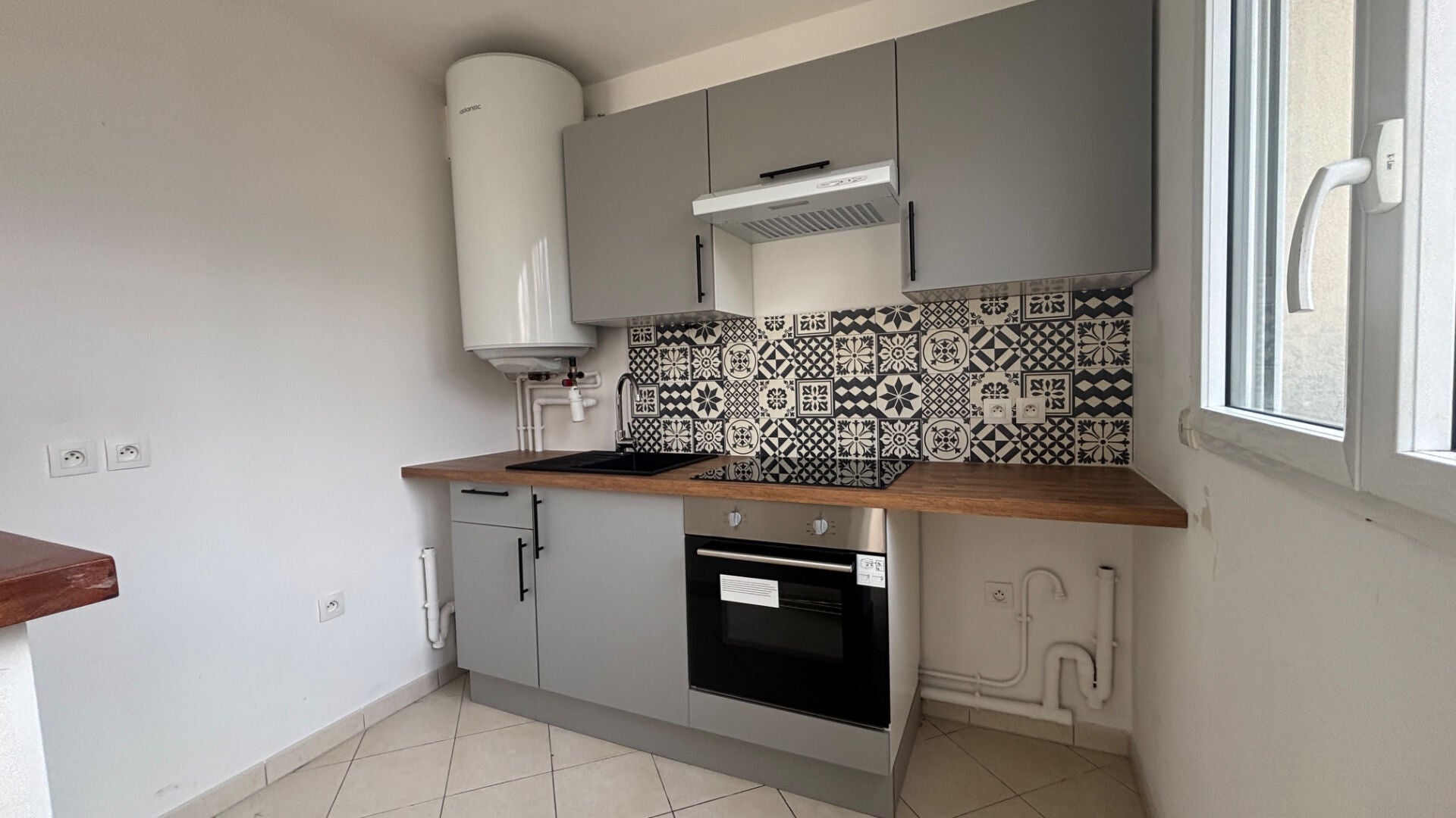 Appartement Place Léon Cassé à Corbeil-Essonnes