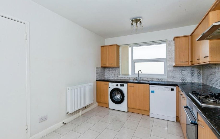 Flat Bath Road (Benham Hill) in Thatcham