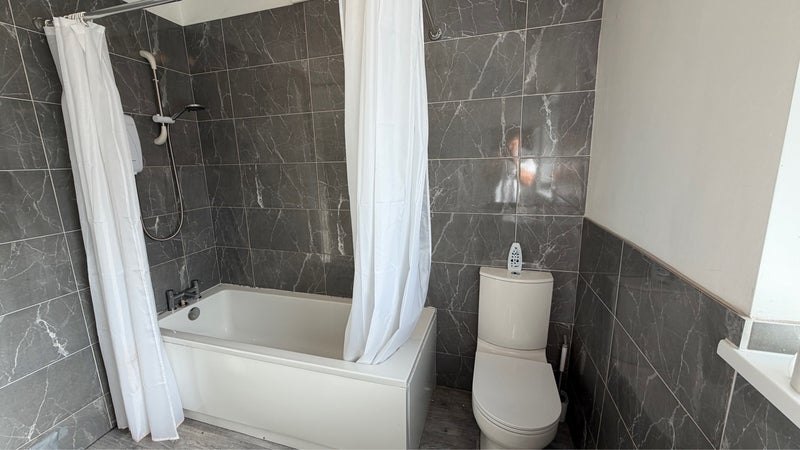 Room Ravensdale Street in Manchester