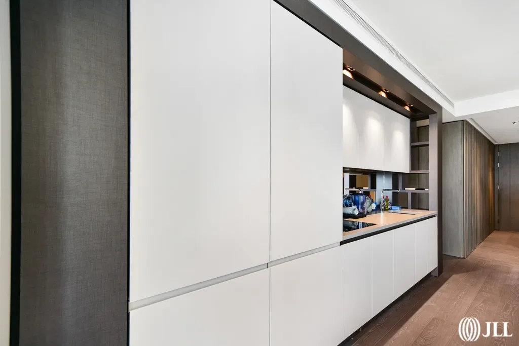 Flat Harbord Square in Greater London