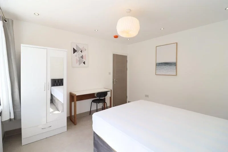 Room Globe Road in Greater London