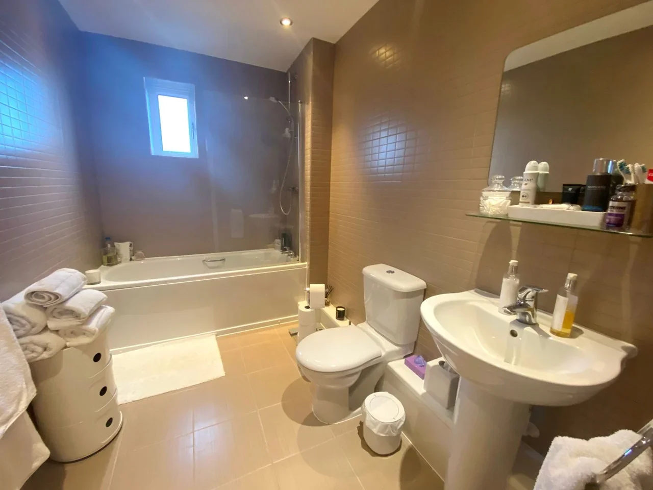 Room Allum Lane in Hertsmere