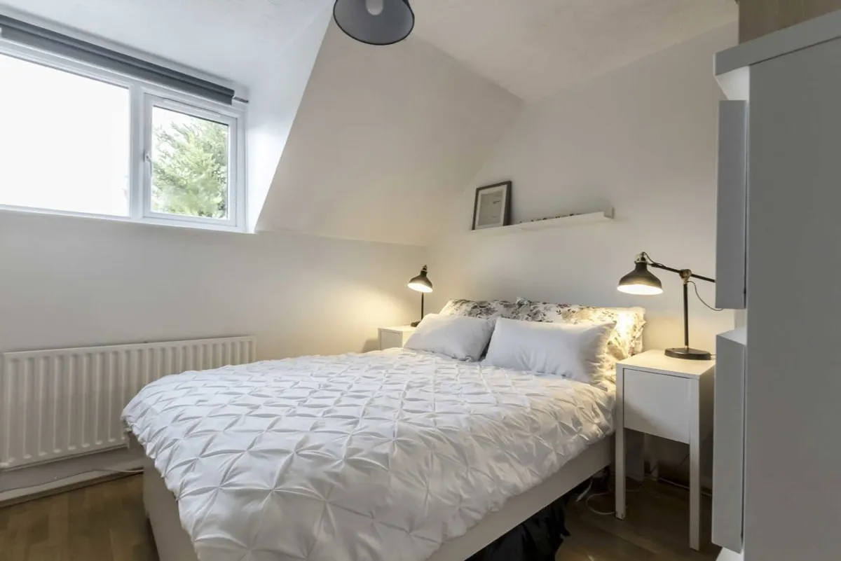 House Archer Close in Greater London