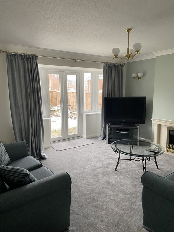 Room Eremon Close in Liverpool