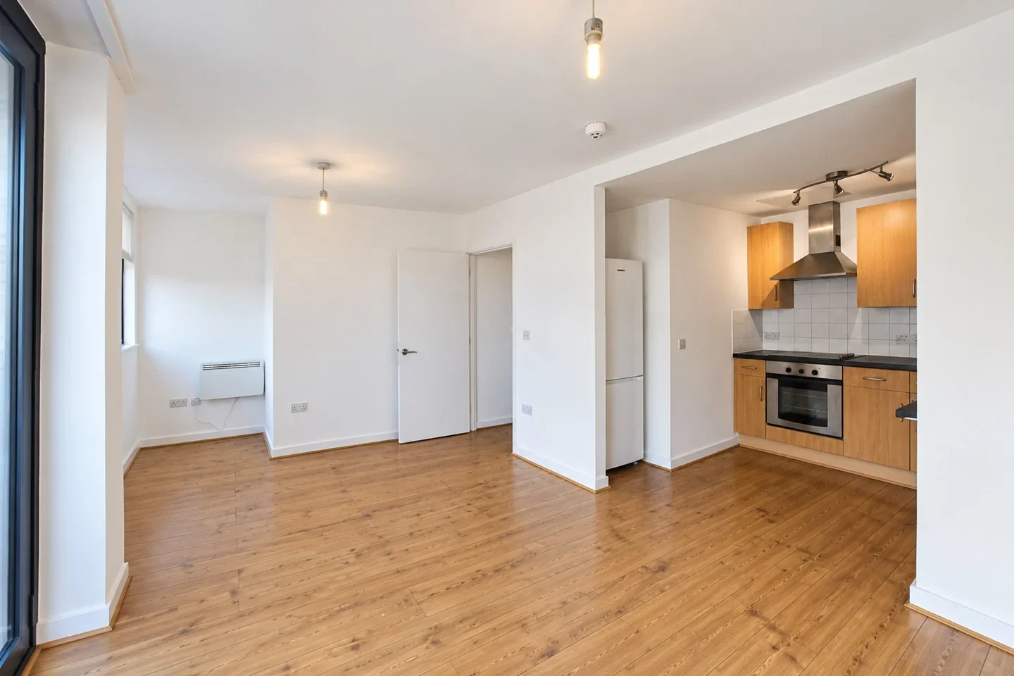 Flat Drayton Park in Greater London