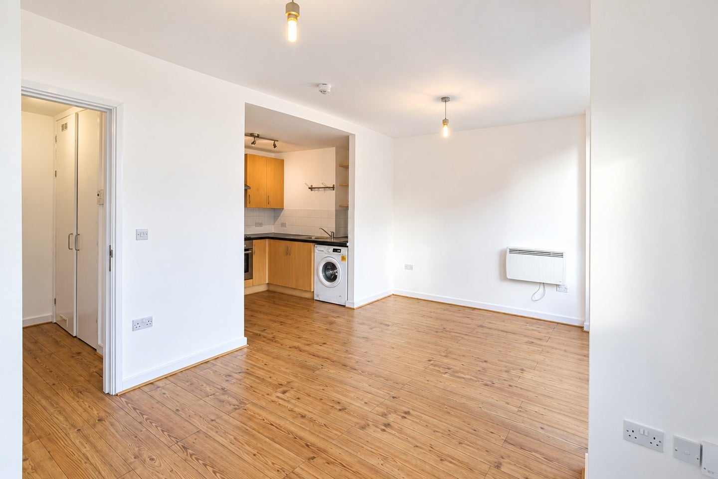 Flat Drayton Park in Greater London