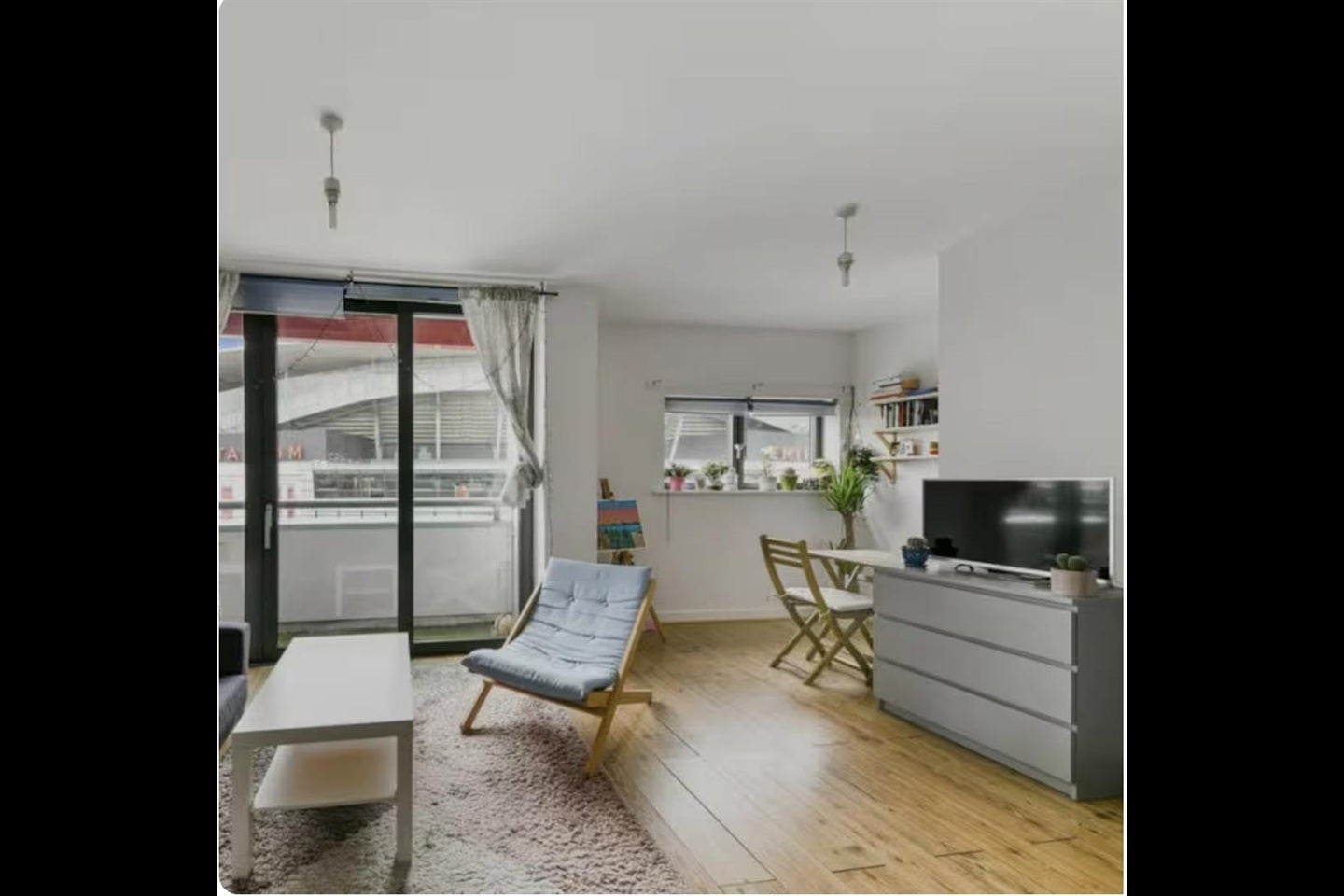 Flat Drayton Park in Greater London