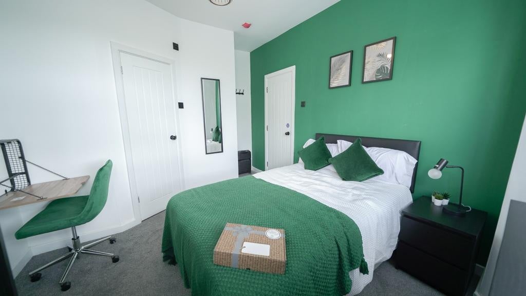 Room Marlborough Road in Gillingham