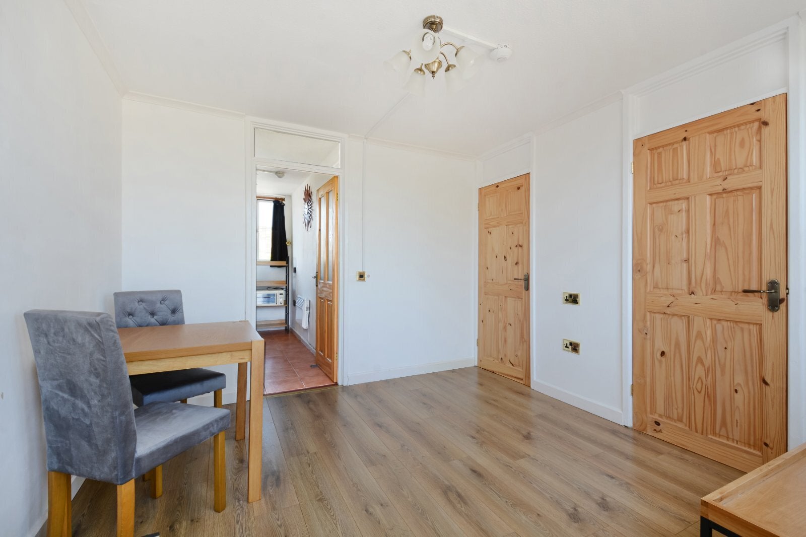 Flat Woolstaplers Way in Greater London