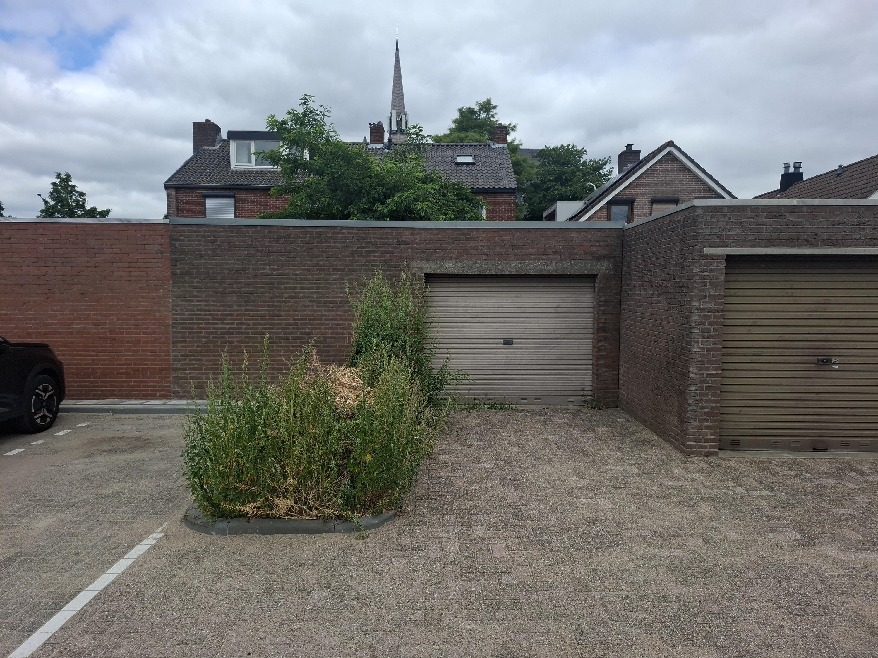 Twee-onder-één-kap te koop: Kalsdonksestraat 100, Roosendaal