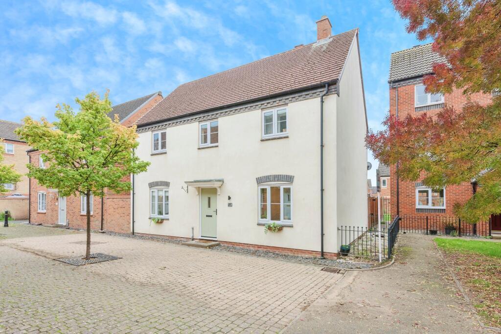 Flat Pewter Court in Tamworth
